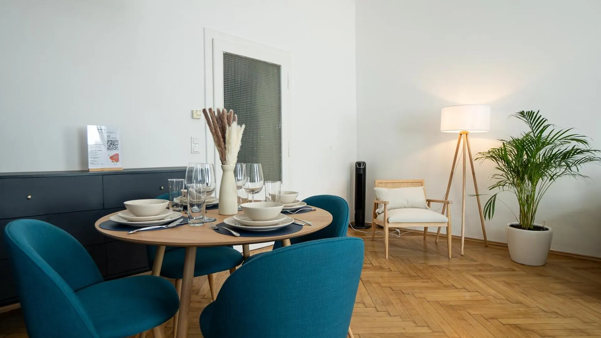Pet-Friendly Modern Apartment Near Belvedere Vienna