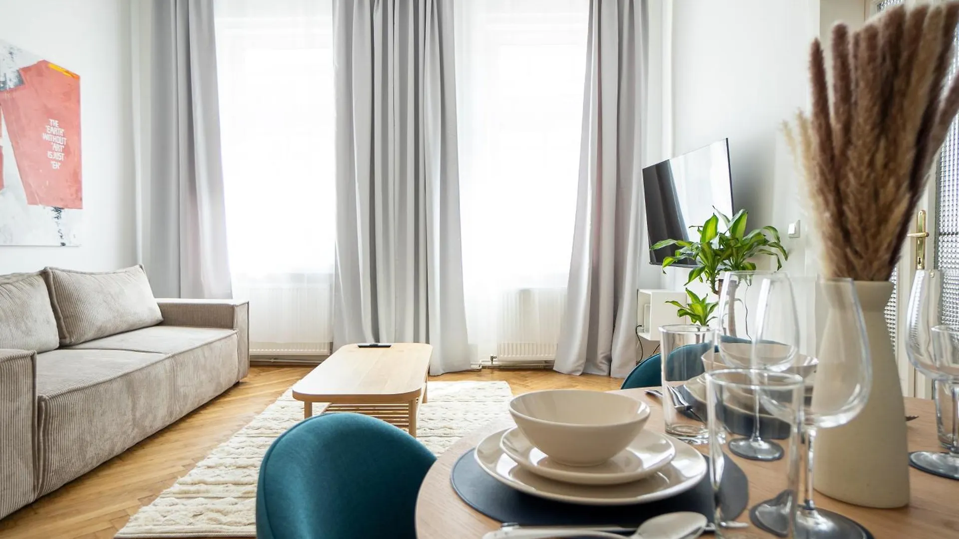 Pet-Friendly Modern Apartment Near Belvedere Vienna